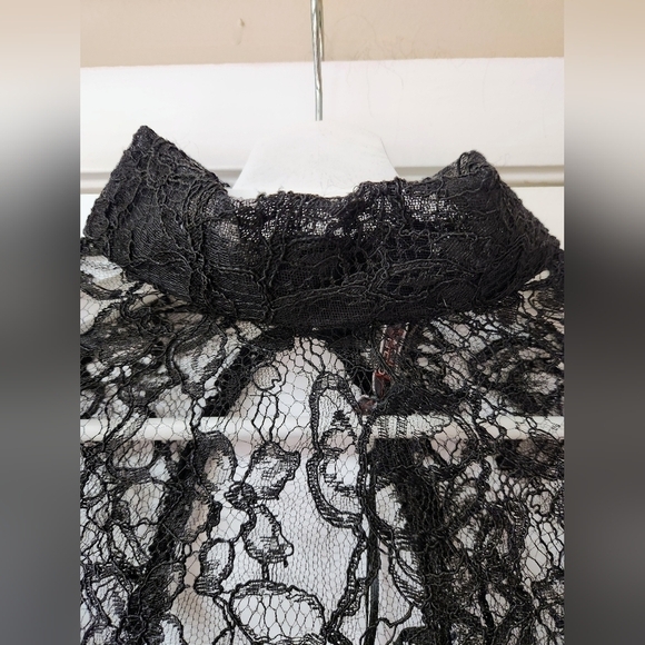VALENTINO R.E.D BLACK FLORAL LACE LONG SLEEVE HIGH NECK BACK BUTTON BLOUSE M 42. - Picture 8 of 17